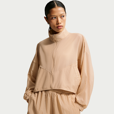 Nike Sportswear Women's Oversized Lightweight Ripstop Jacket. Nike.com